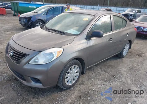 2014 Nissan Versa 1.6 S+ из США, поврежденный, VIN 3N1CN7AP2EL824694